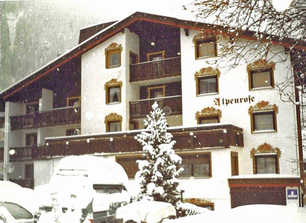 Hotel Garni Alpenrose Ischgl Bagian luar foto