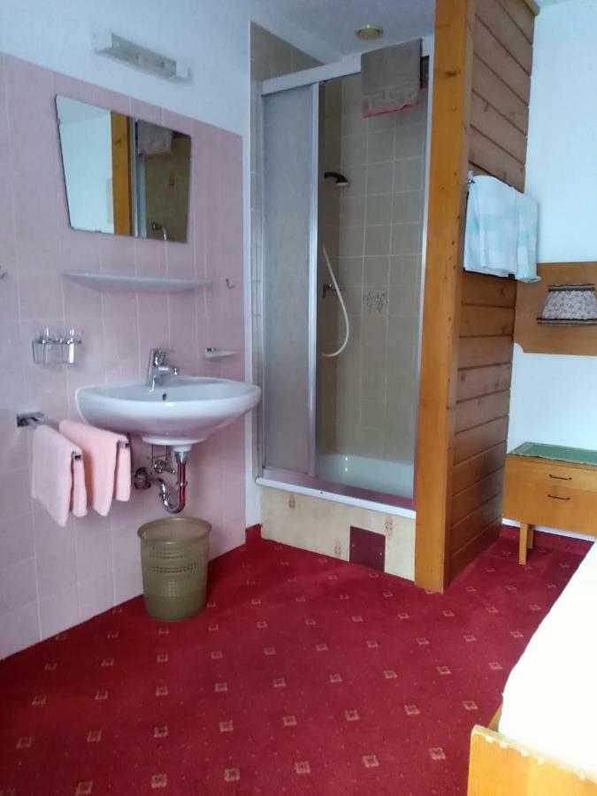 Hotel Garni Alpenrose Ischgl Bagian luar foto